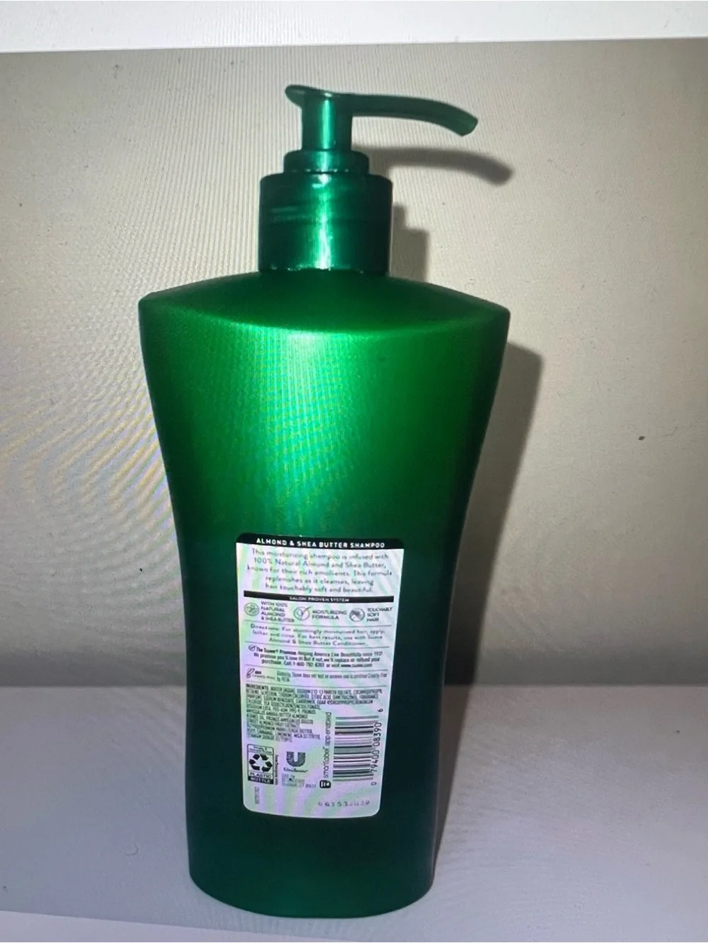 Suave Almond & Shea Butter Moisturizing Shampoo - Green
